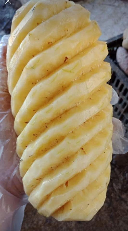 Bulk-Fresh-Pineapples-1.jpg